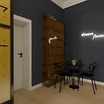 호스텔 Dreamfactory - *
