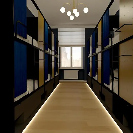 Hostal Dreamfactory - *