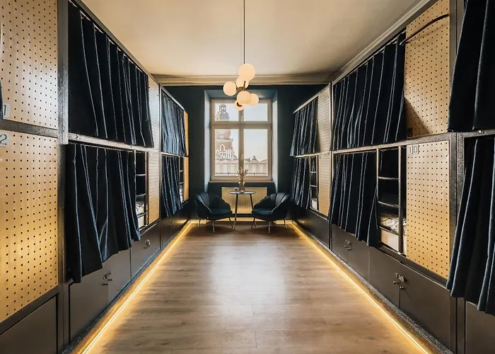 Dreamfactory - אכסניה *