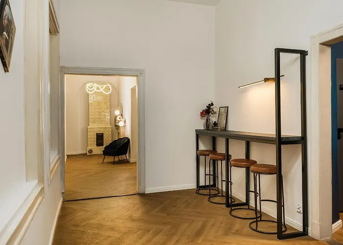 אכסניה Dreamfactory - *