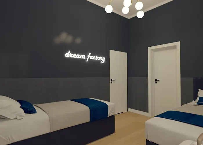 Dreamfactory - Hostel
